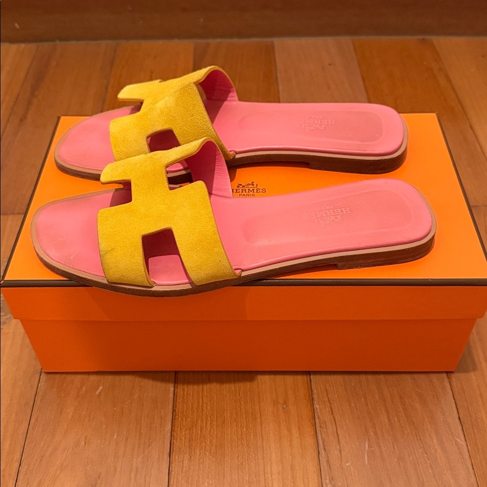 Hermès Oran Yellow and Pink Suede Sandals - Picture 3 of 6